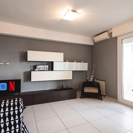 Ravenna Sky View Apartment ภายนอก รูปภาพ